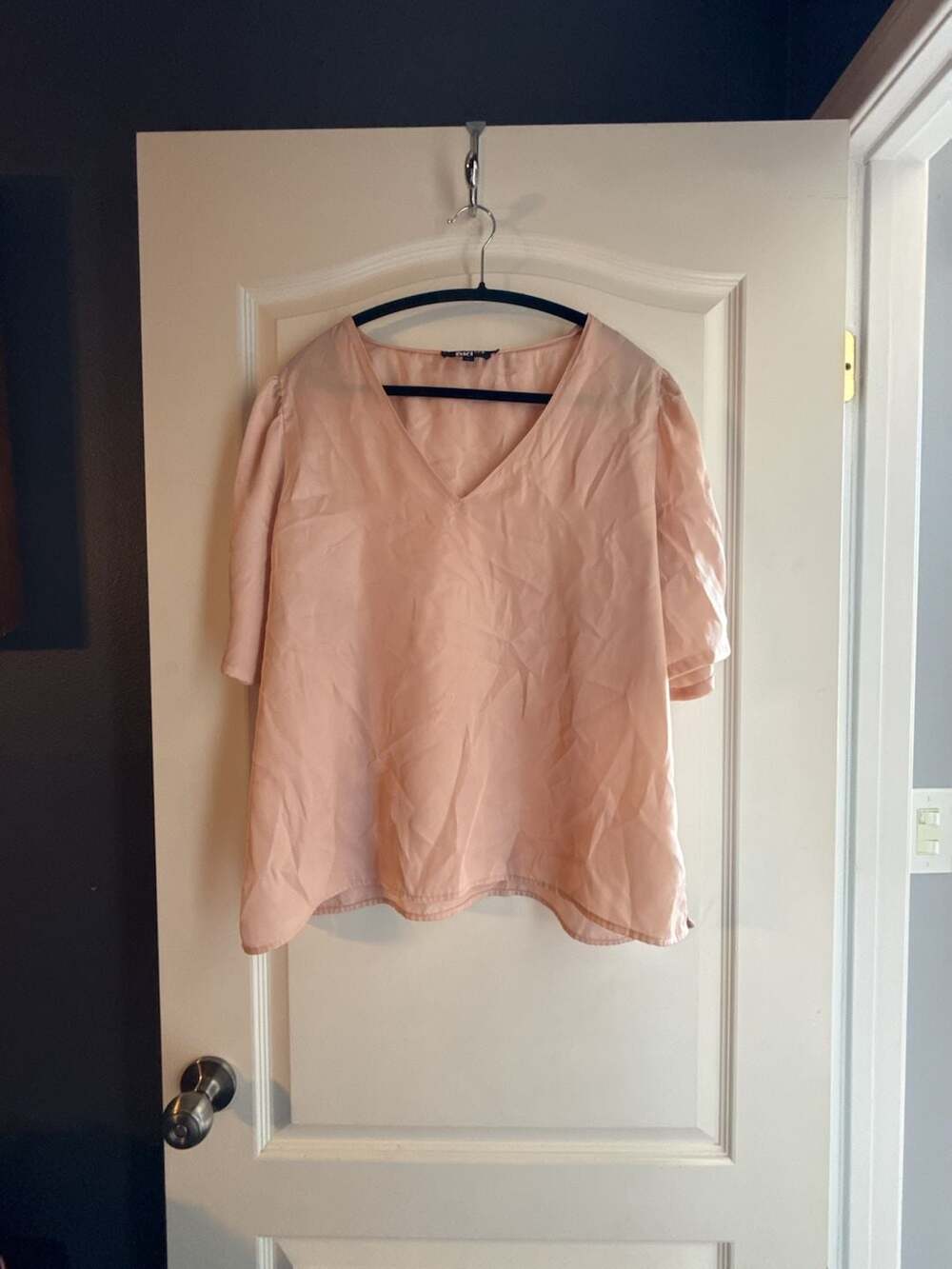 DKNY Women's Peach V-Neck Short Sleeve Blouse